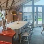 4 Bedroom Gorgeous In *