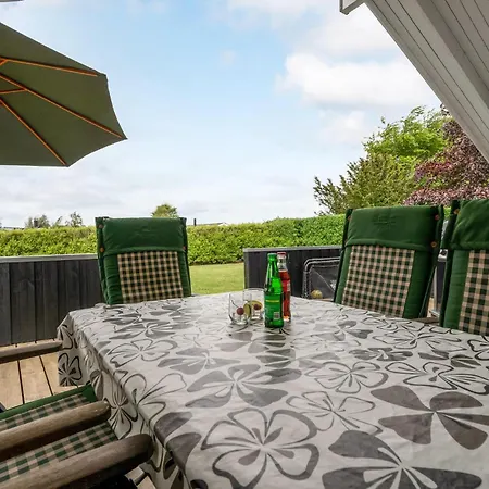 4 Bedroom Gorgeous In Хадерслев