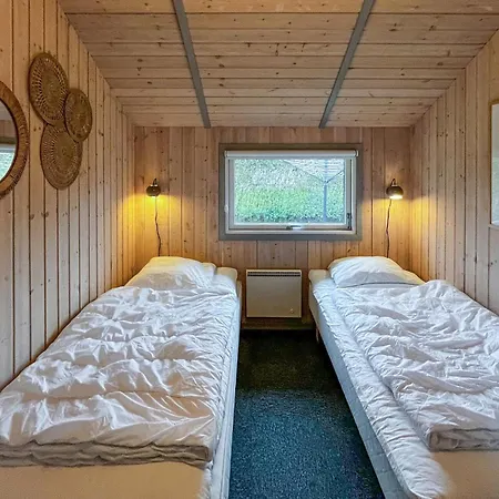 בית נופש 4 Bedroom Gorgeous In